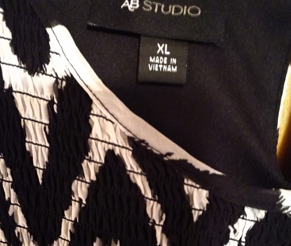 AB Studio Top - Picture 2 of 6